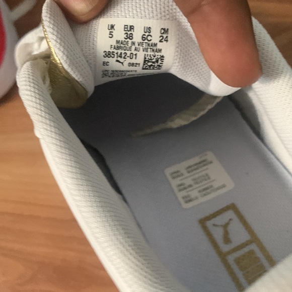White puma shoes - Picture 4 of 4